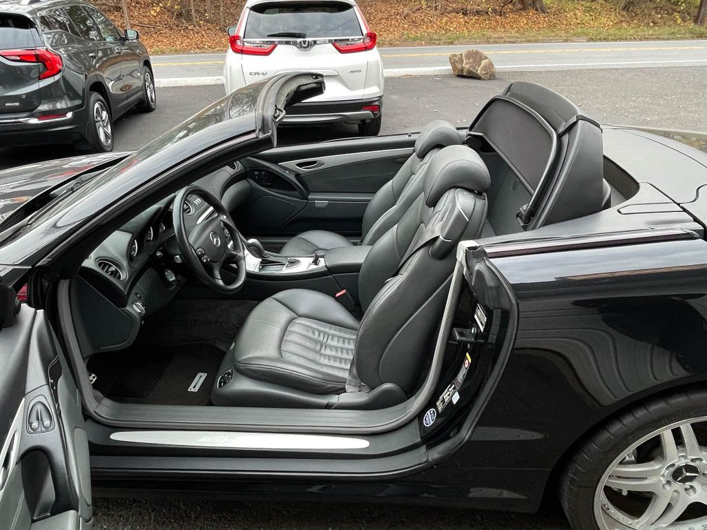 2004 Mercedes-Benz SL-Class Image 23