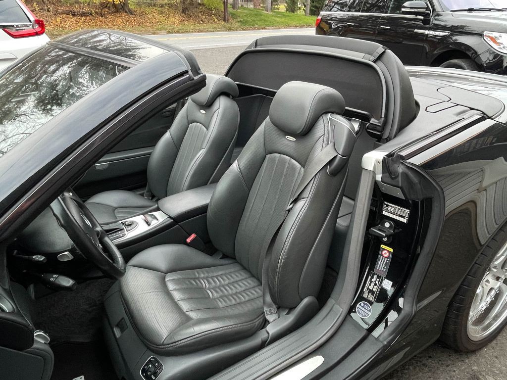 2004 Mercedes-Benz SL-Class Image 27