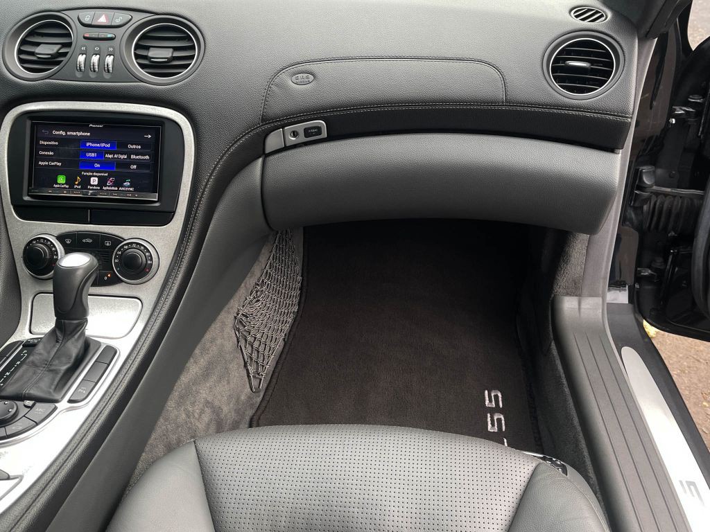 2004 Mercedes-Benz SL-Class Image 34