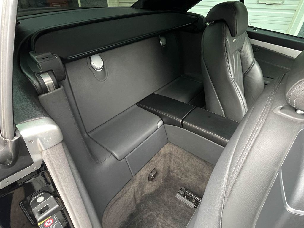 2004 Mercedes-Benz SL-Class Image 37