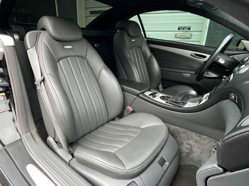 2004 Mercedes-Benz SL-Class Image 38