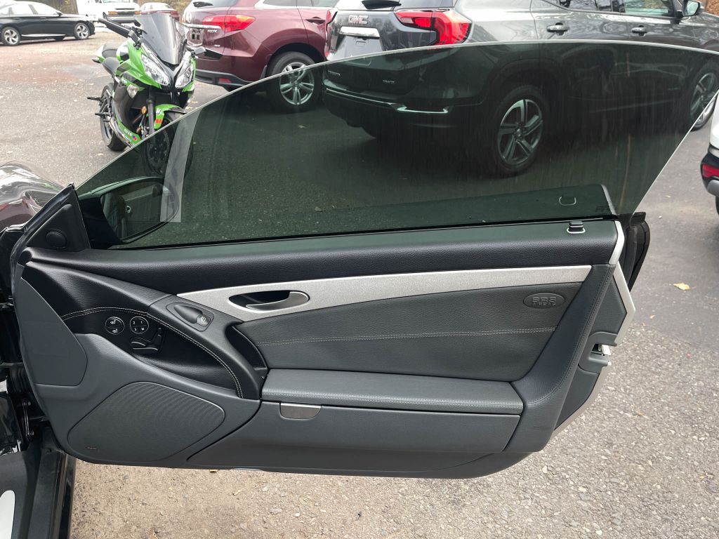 2004 Mercedes-Benz SL-Class Image 43