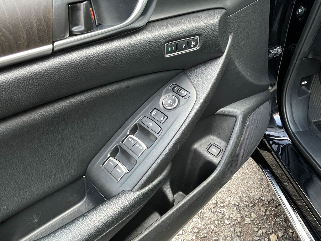 2018 Honda Accord Image 14
