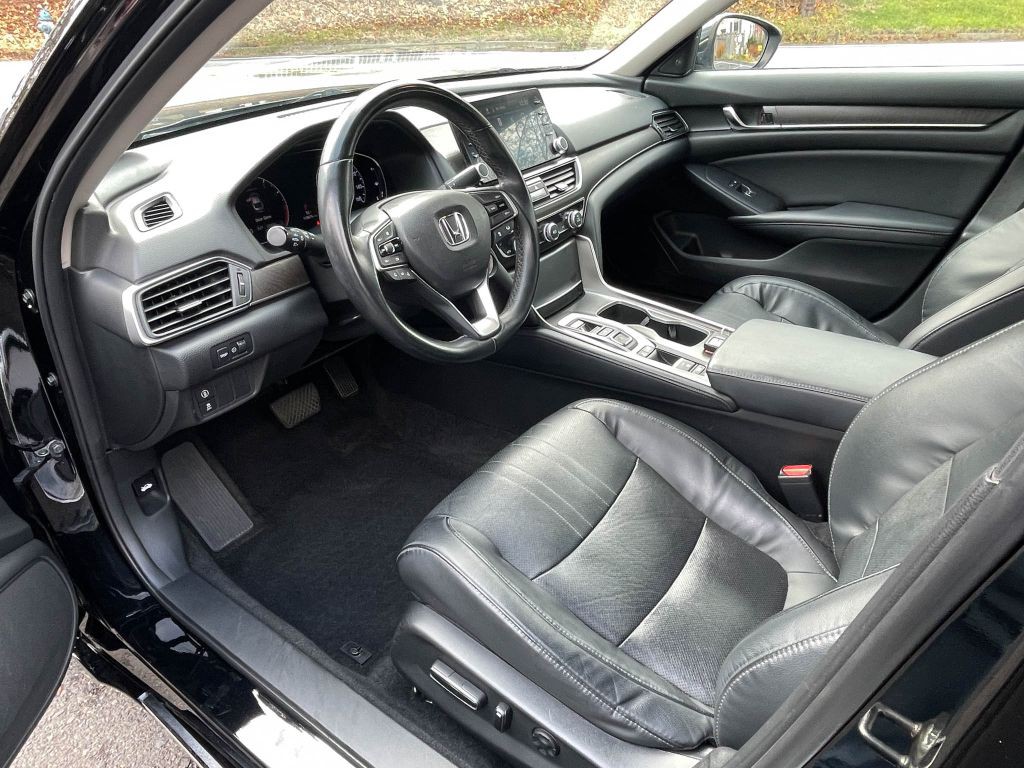 2018 Honda Accord Image 15