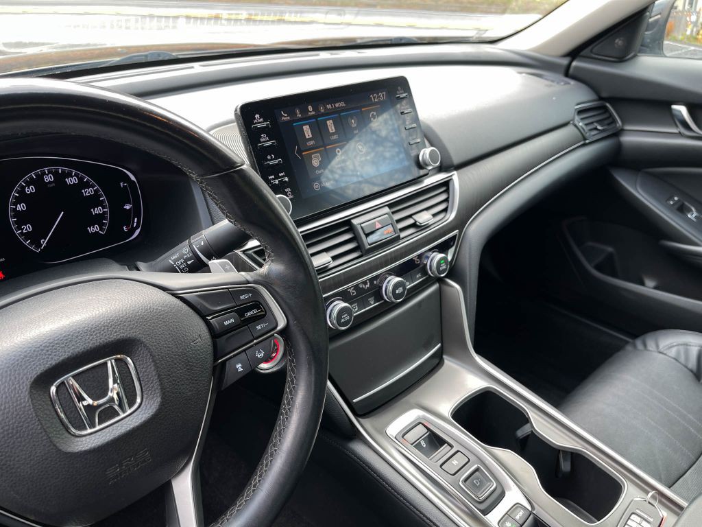 2018 Honda Accord Image 17