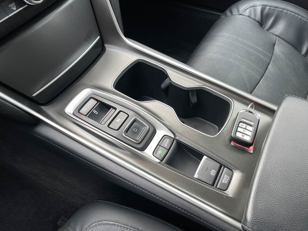 2018 Honda Accord Image 18