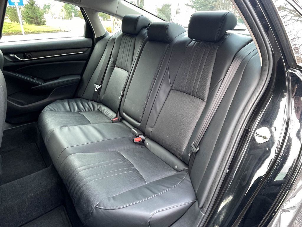 2018 Honda Accord Image 31