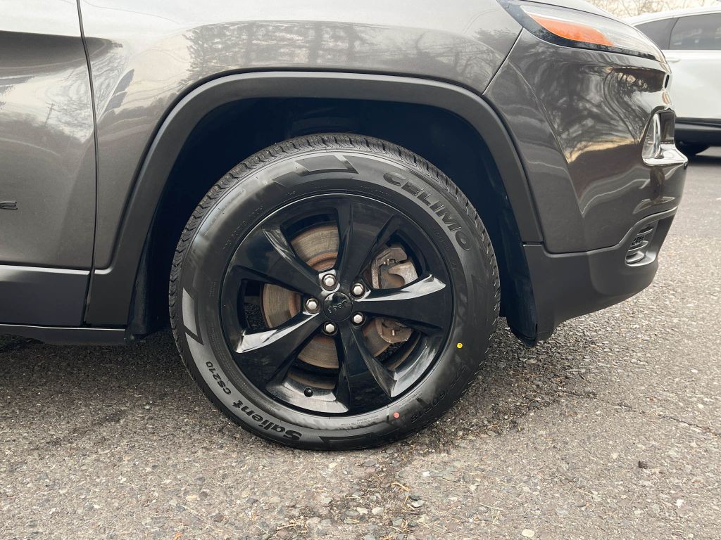 2016 Jeep Cherokee Image 14