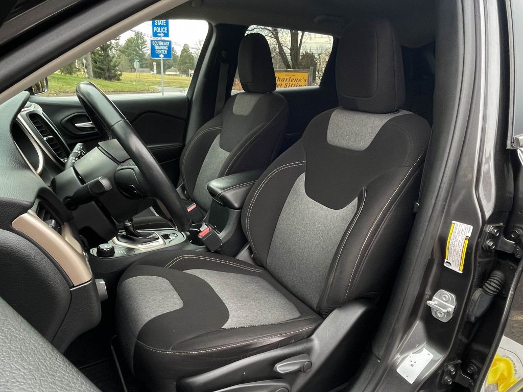 2016 Jeep Cherokee Image 20