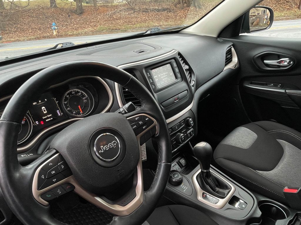 2016 Jeep Cherokee Image 21