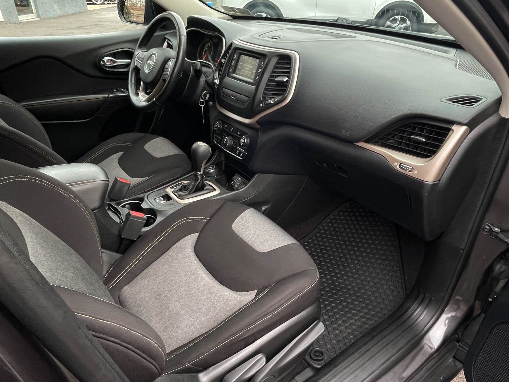 2016 Jeep Cherokee Image 26