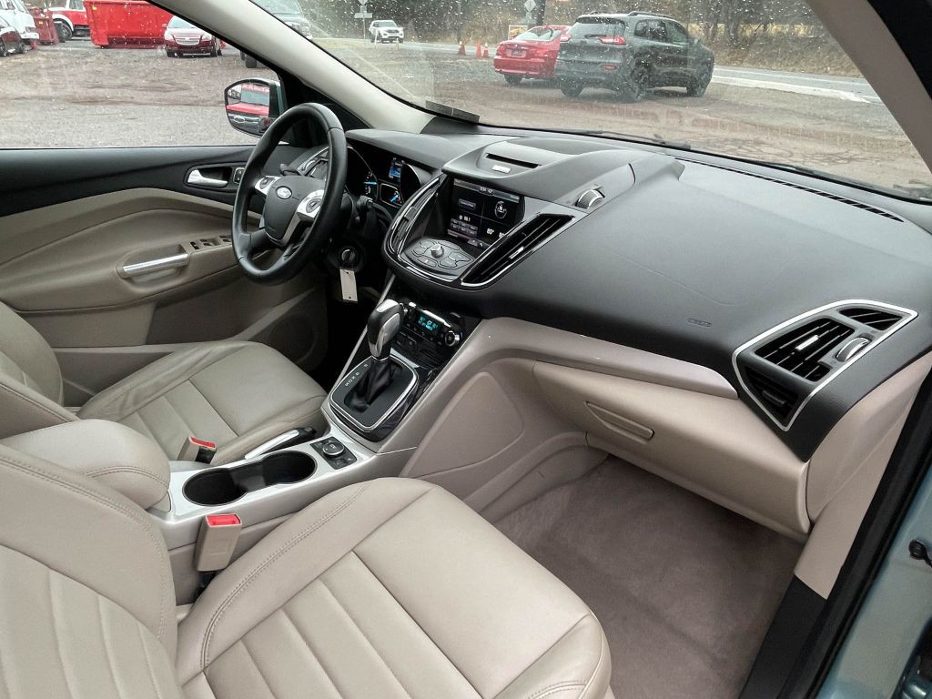 2013 Ford Escape Image 32
