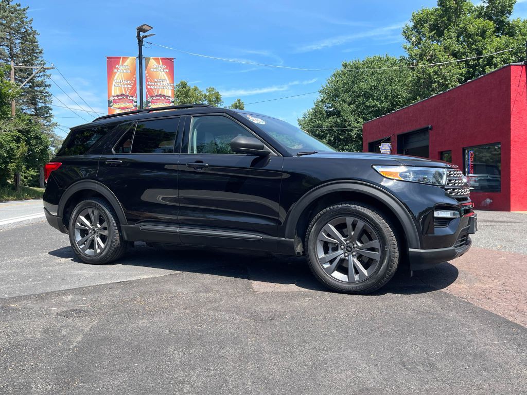 2021 Ford Explorer Image 2