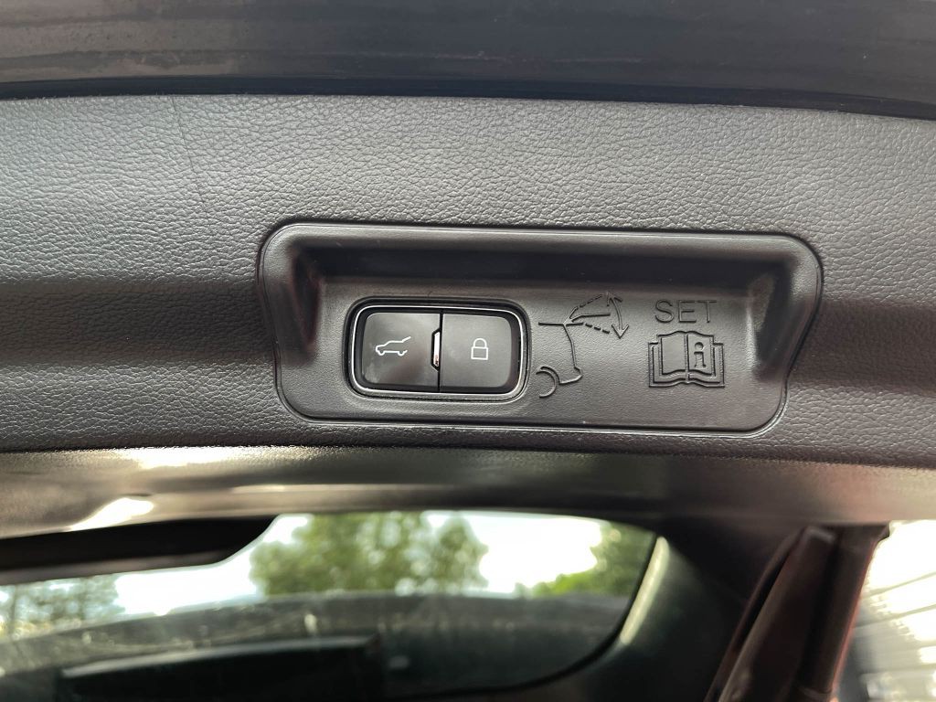 2021 Ford Explorer Image 7