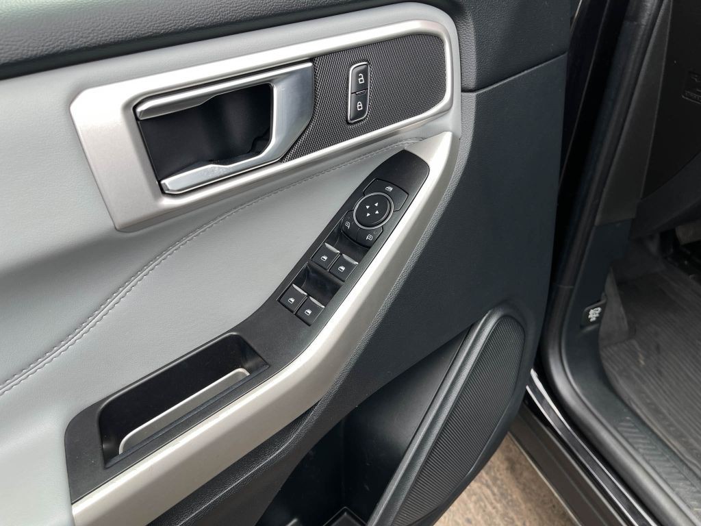 2021 Ford Explorer Image 16