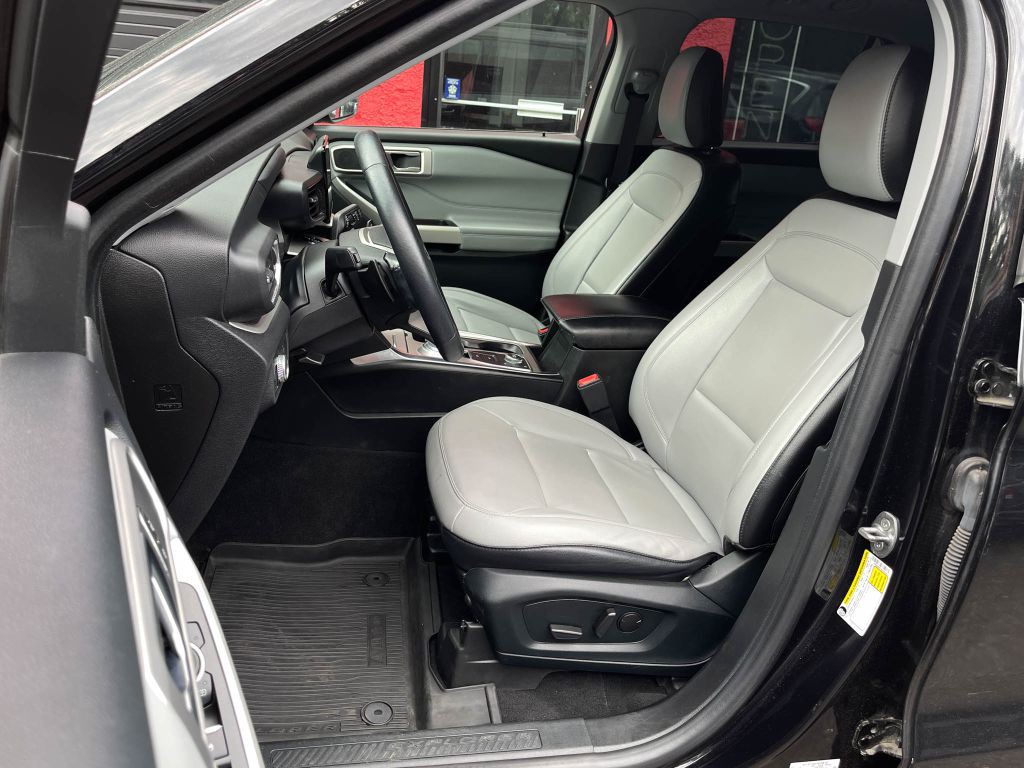 2021 Ford Explorer Image 17