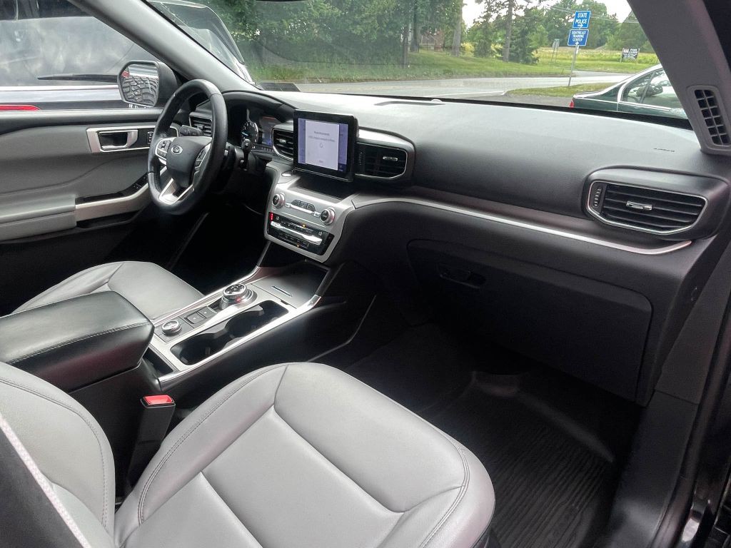 2021 Ford Explorer Image 26