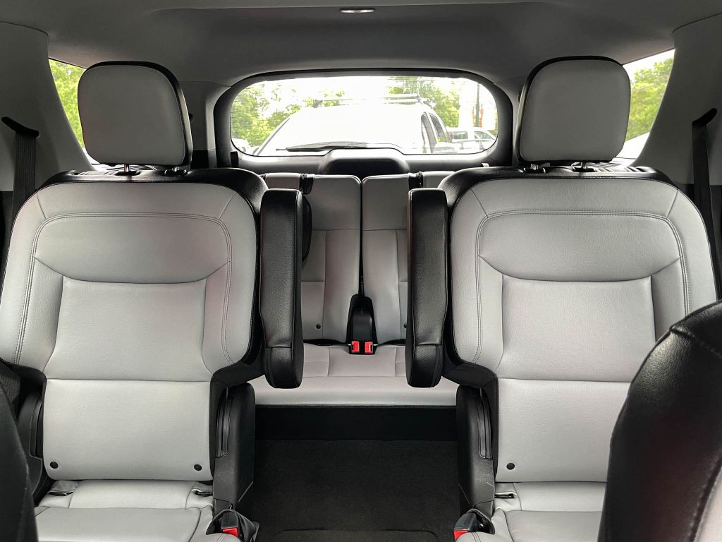 2021 Ford Explorer Image 31