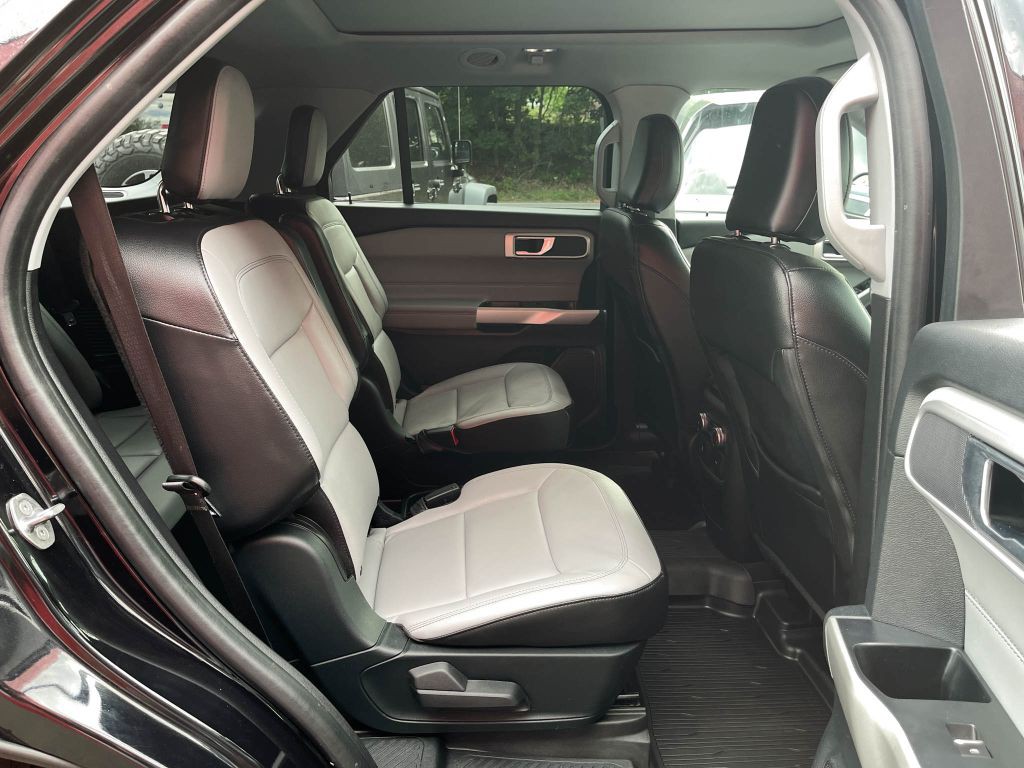 2021 Ford Explorer Image 33