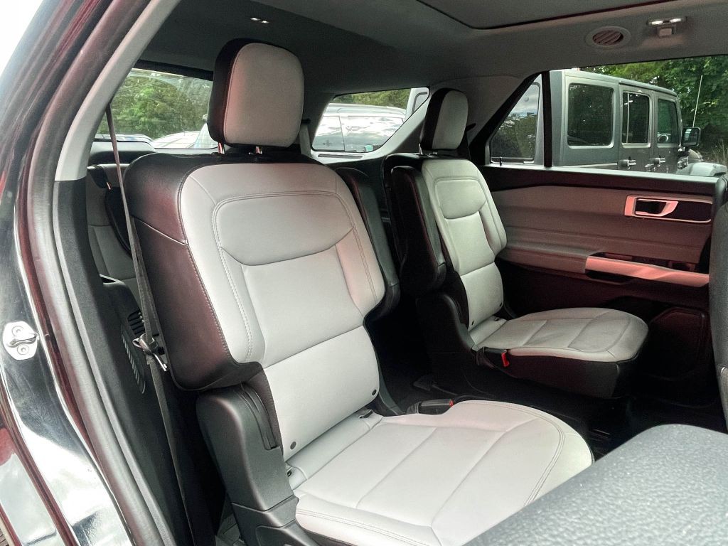 2021 Ford Explorer Image 34