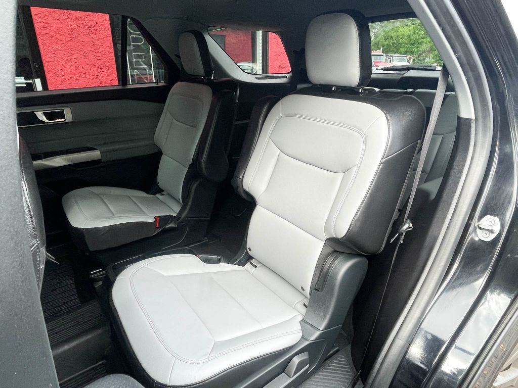 2021 Ford Explorer Image 36