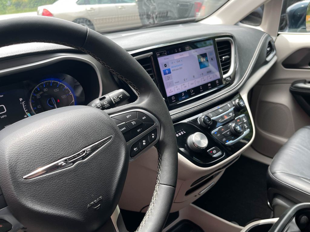 2022 Chrysler Pacifica Image 20