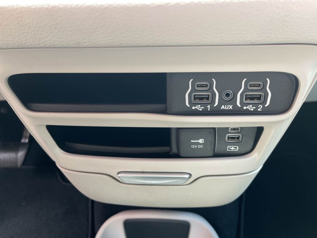 2022 Chrysler Pacifica Image 25