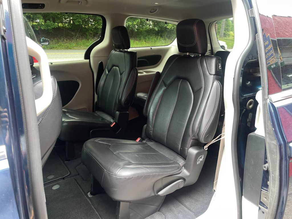 2022 Chrysler Pacifica Image 37