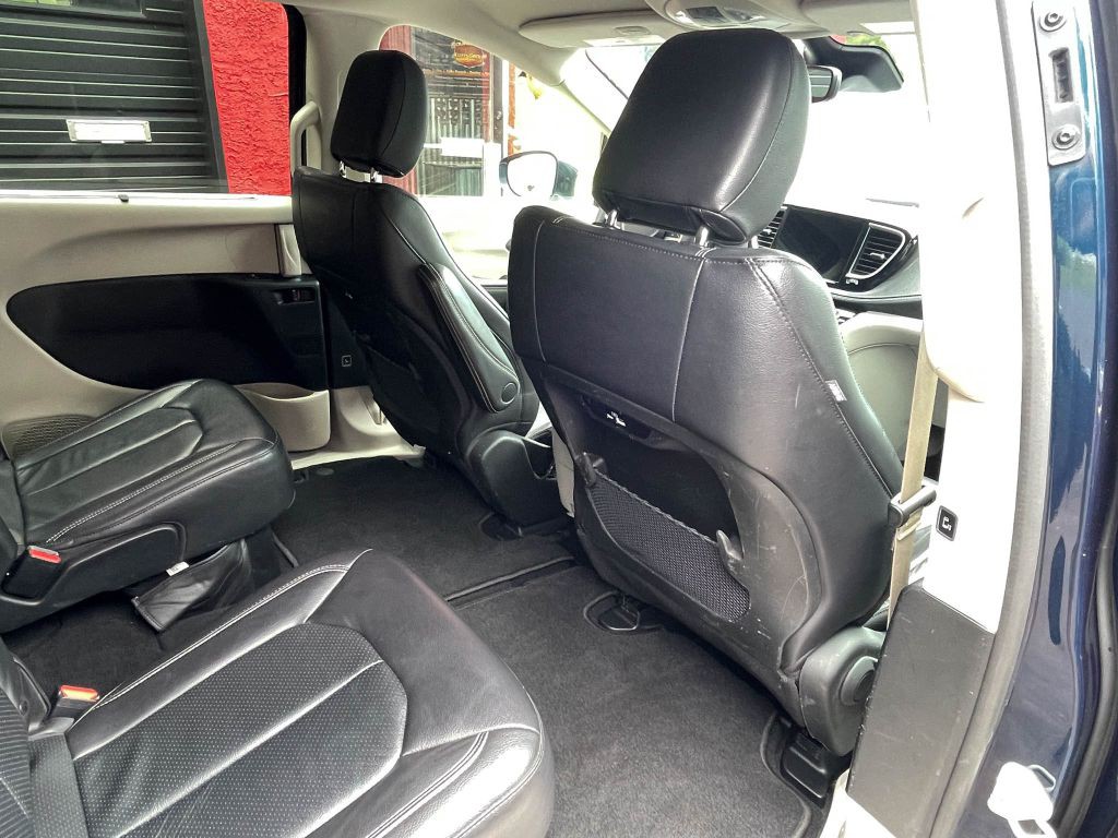 2022 Chrysler Pacifica Image 40
