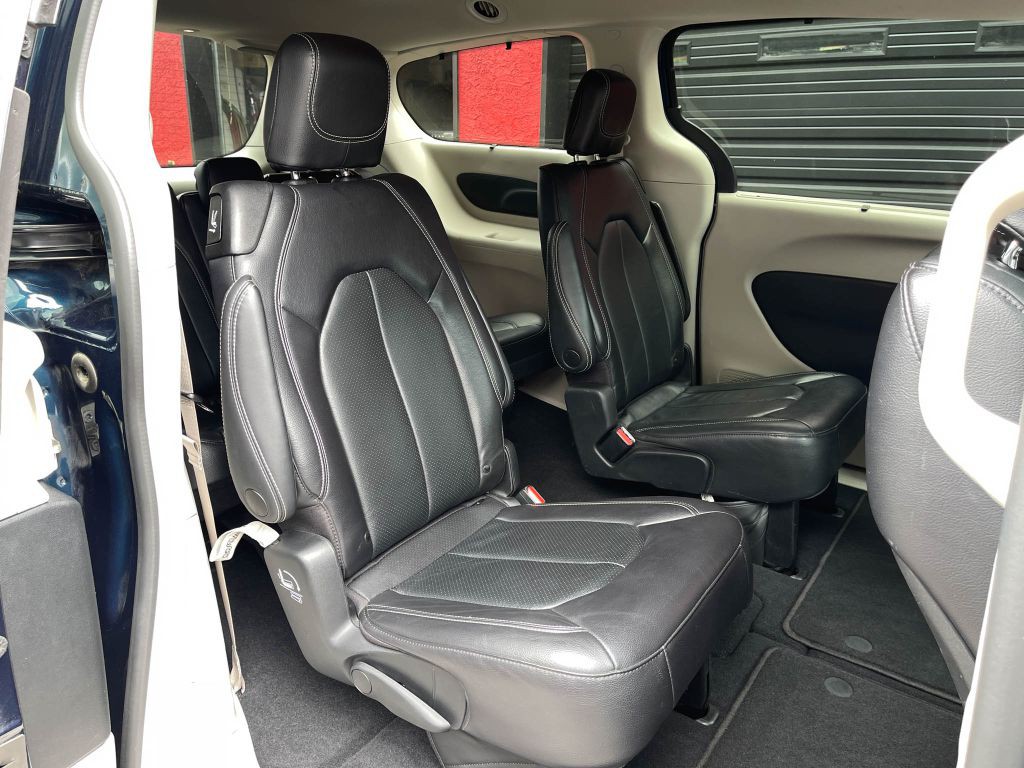 2022 Chrysler Pacifica Image 41