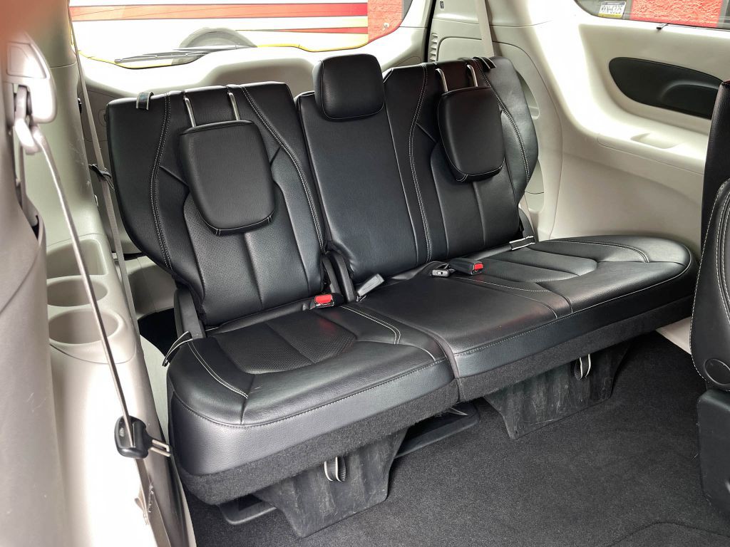 2022 Chrysler Pacifica Image 42