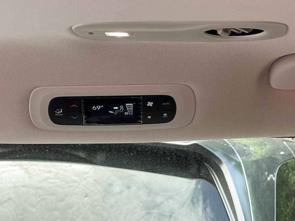 2022 Chrysler Pacifica Image 45