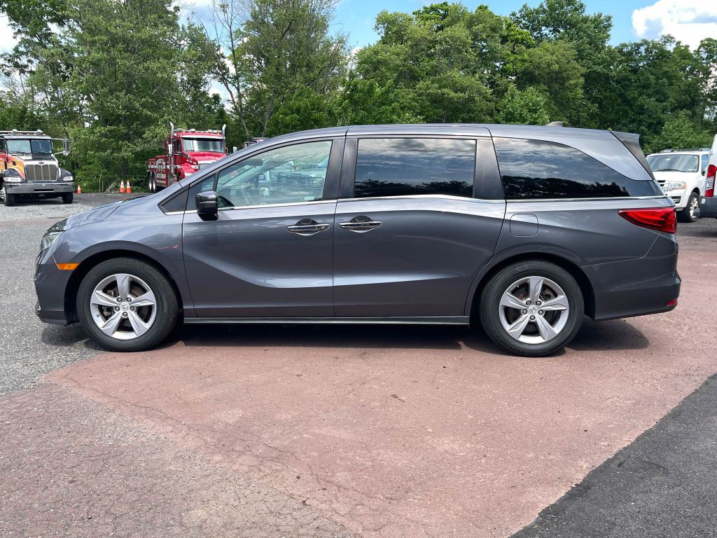 2018 Honda Odyssey Image 2