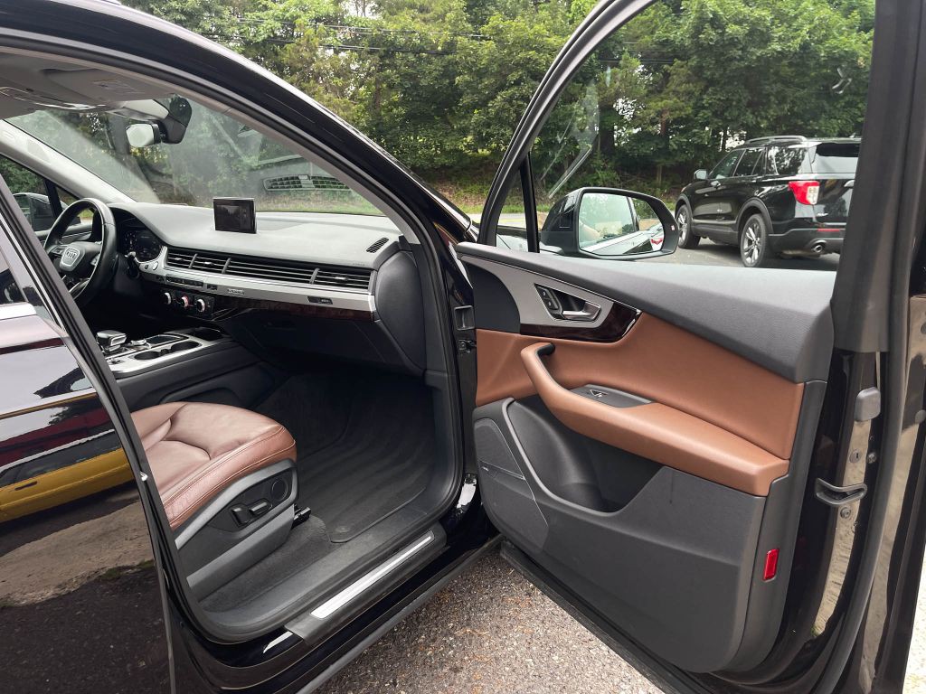 2019 Audi Q7 Image 38