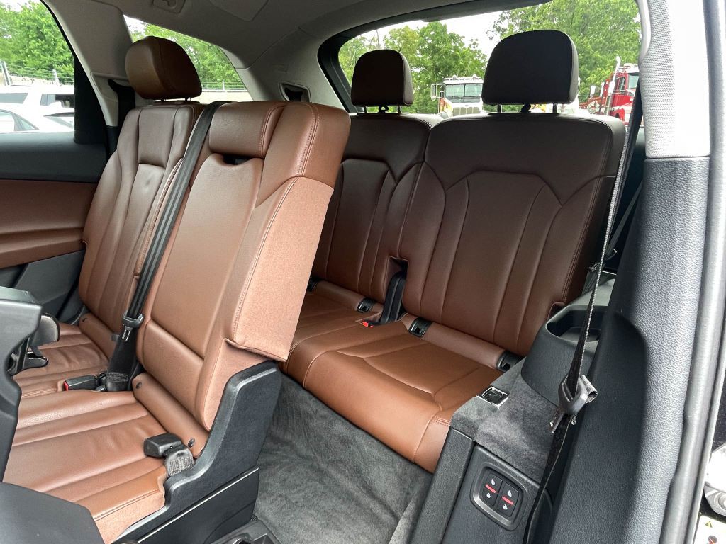 2019 Audi Q7 Image 45