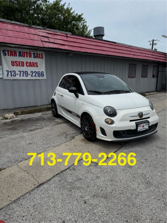 2015 FIAT 500 Image 1
