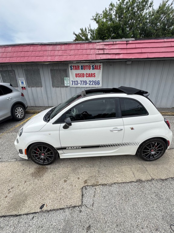 2015 FIAT 500 Image 3