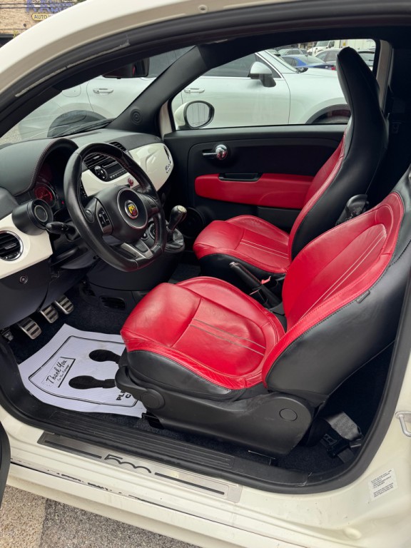 2013 FIAT 500 Image 3