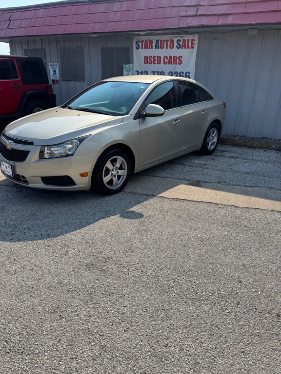 2014 Chevrolet Cruze Image 2