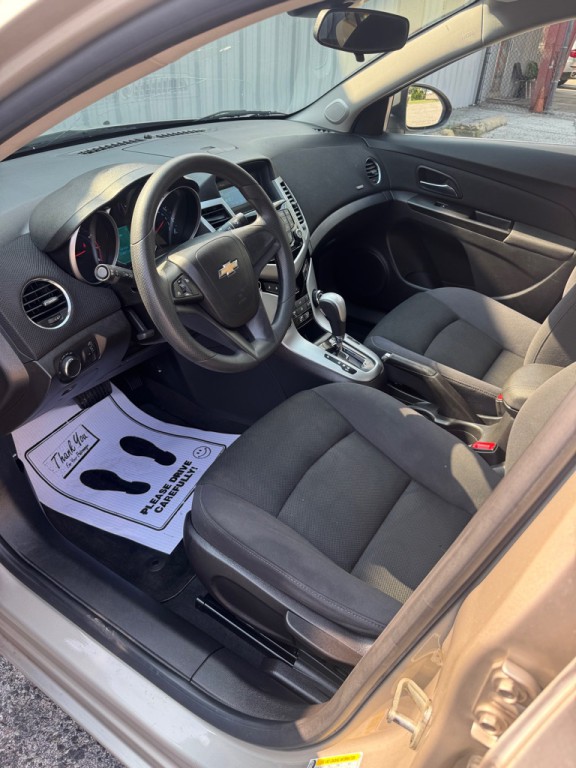 2014 Chevrolet Cruze Image 4