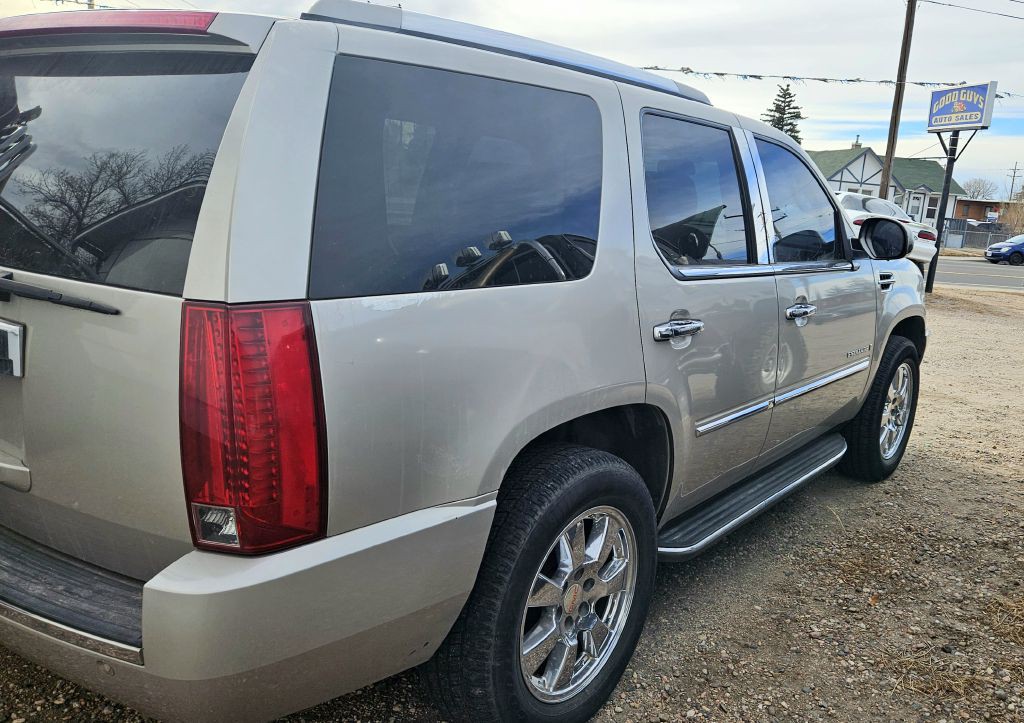2007 Cadillac Escalade Image 4