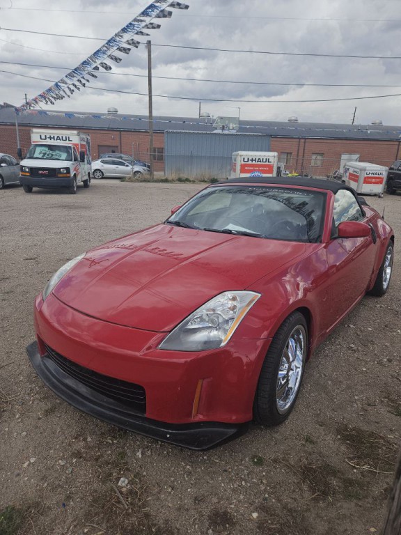 2005 Nissan 350Z Image 3