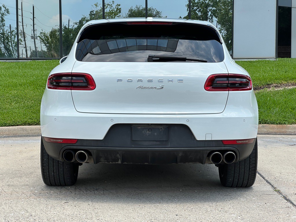 2017 Porsche Macan Image 3