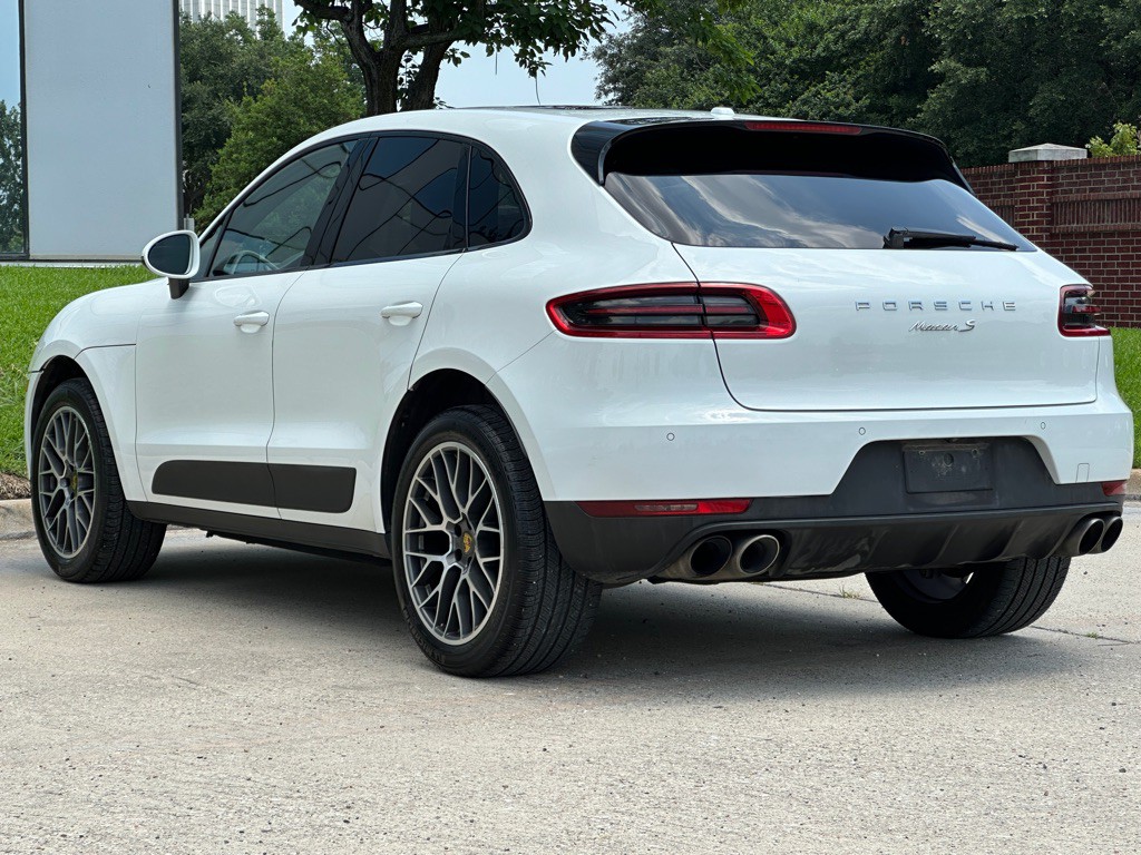 2017 Porsche Macan Image 4