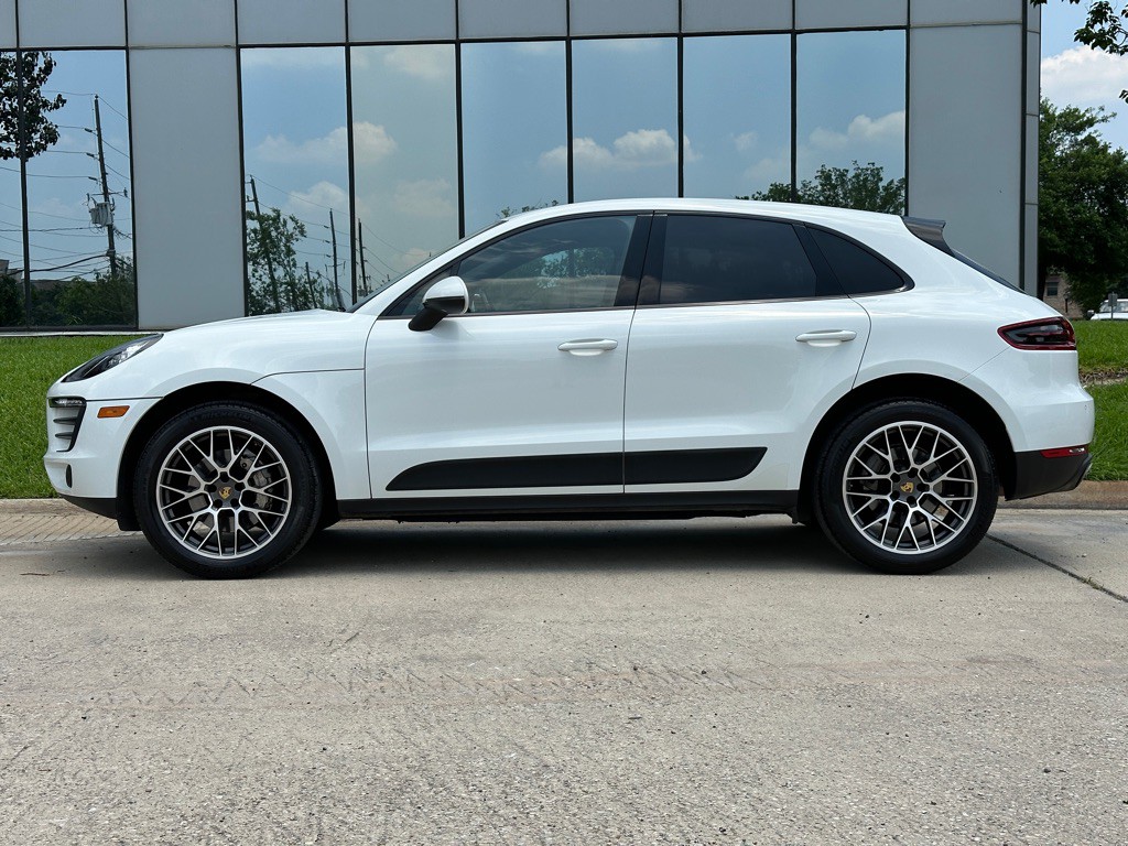 2017 Porsche Macan Image 5