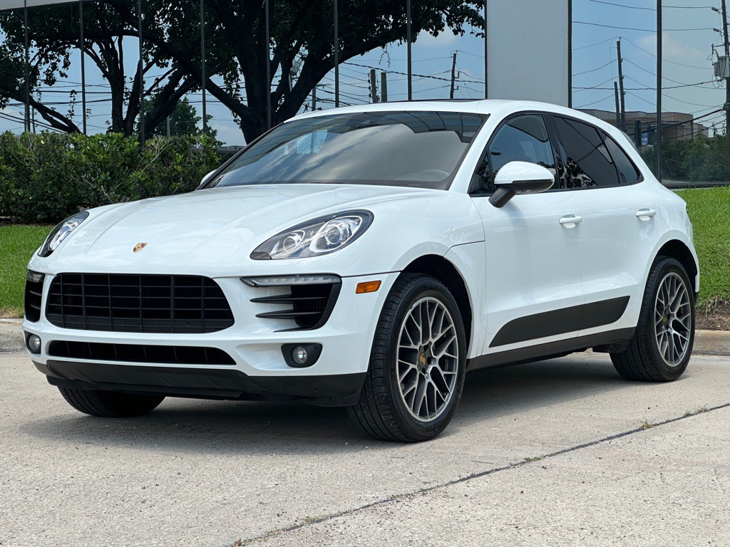 2017 Porsche Macan Image 6