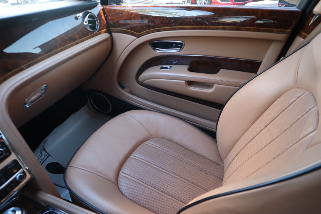 2012 Bentley Mulsanne Image 35