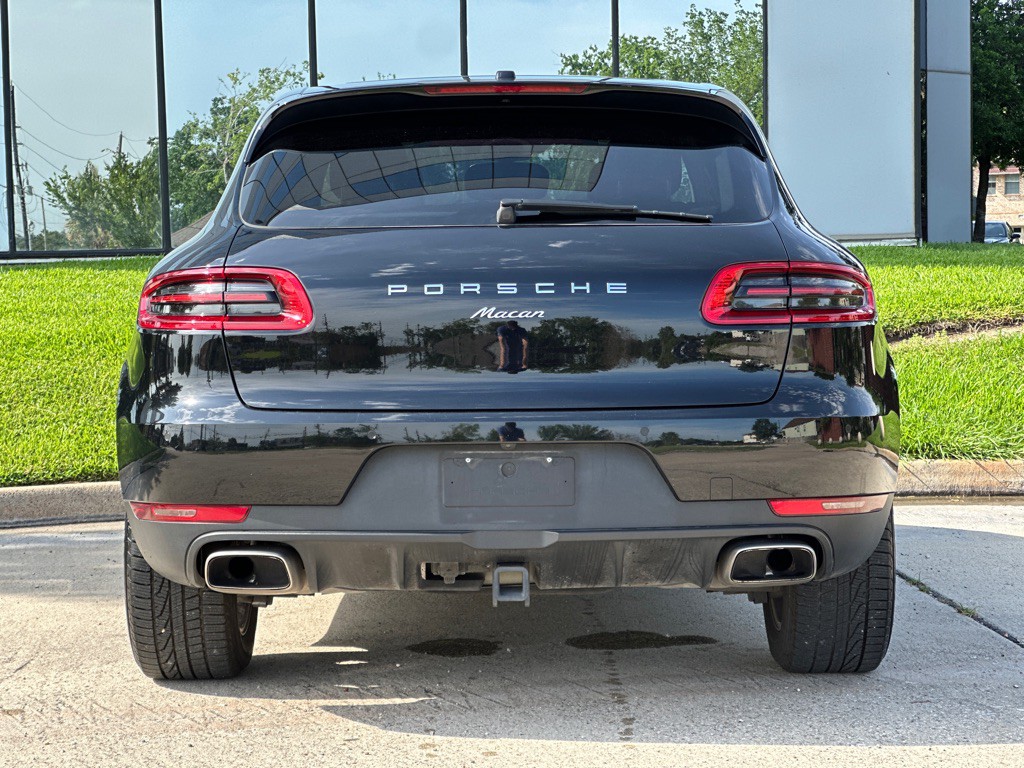 2017 Porsche Macan Image 3