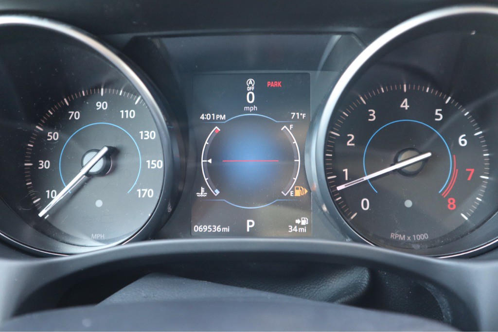 2017 Jaguar XE Image 19