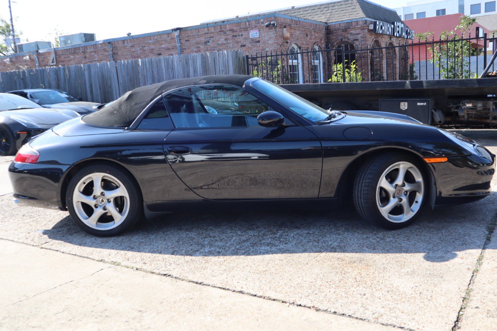 2003 Porsche 911 Image 9